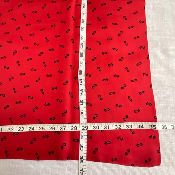 •Red Black Graphic Geometric Print Silk Large Scarf 35”x36” NWOT - Picture 8 of 8